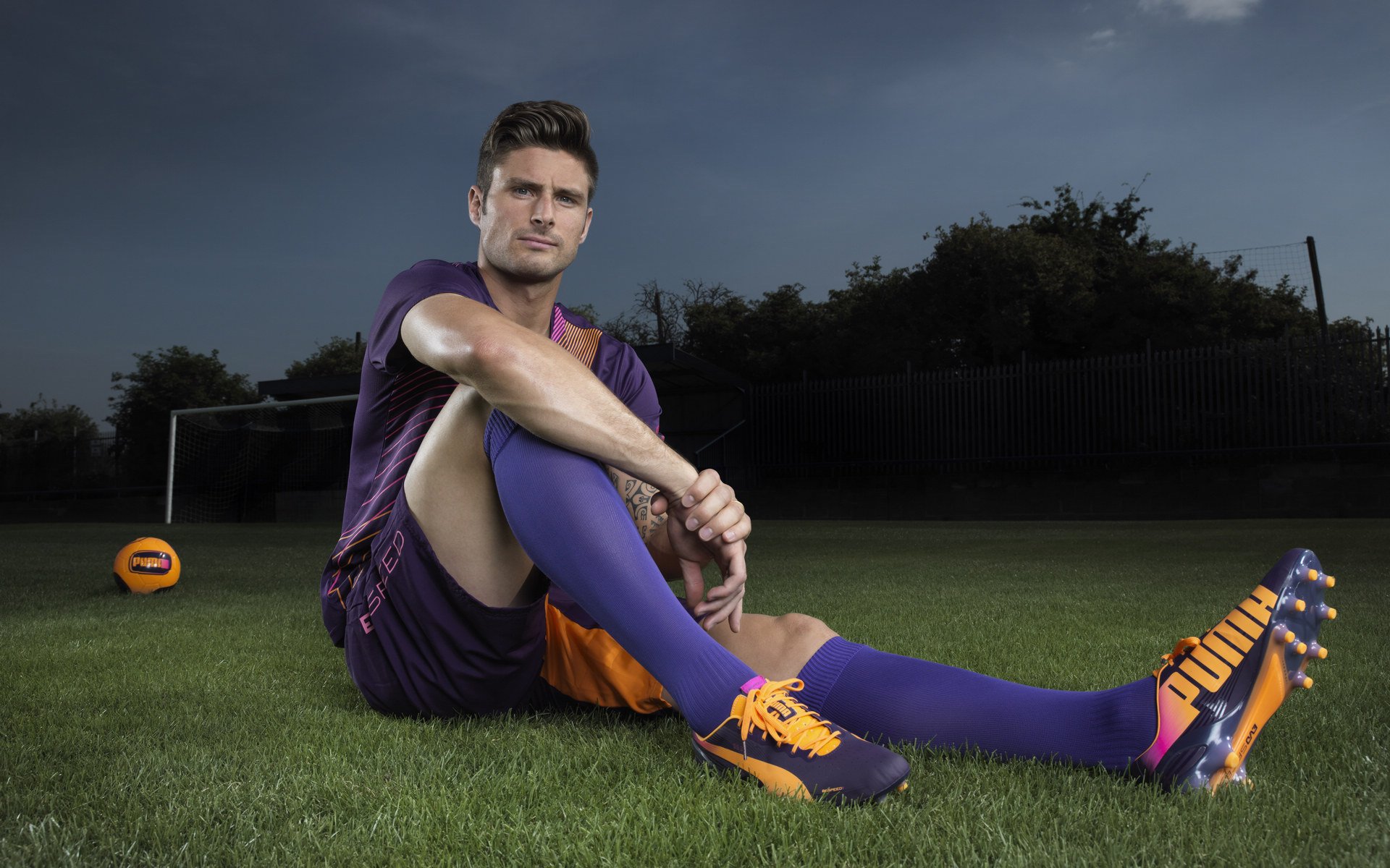 足球文化传承：不同地区的球迷热情与传统，足球文化精神传播